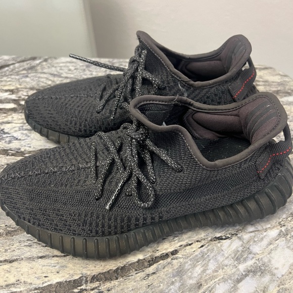 adidas Yeezy Boost 350 V2 Black (Non-Reflective) - Picture 1 of 5